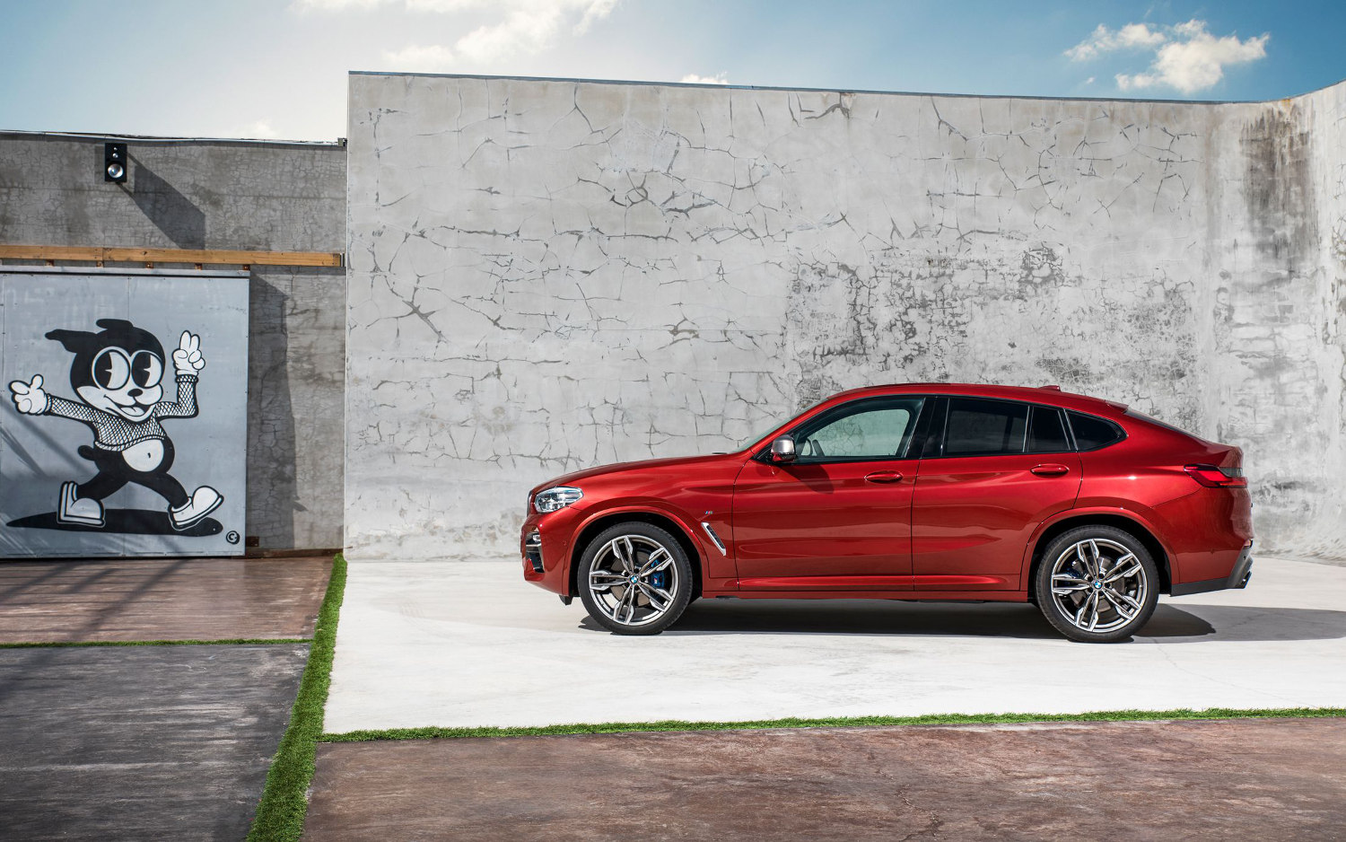 Comparison BMW X4 M40i 2018 vs BMW X4 M40i 2019 SUV Drive